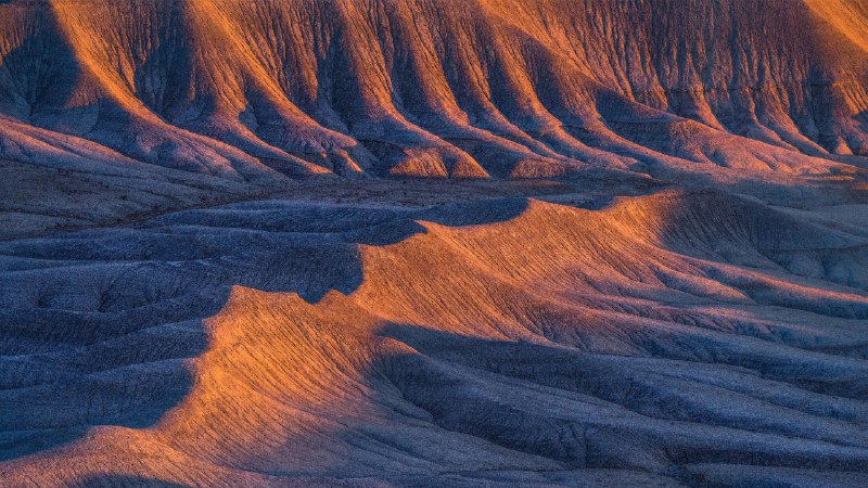 #Bing_Wallpaper时间的波浪凯恩维尔附近荒地的砂岩地层, 犹他州, 美国 (© Chris Moore/TANDEM Stills + Motion)4K