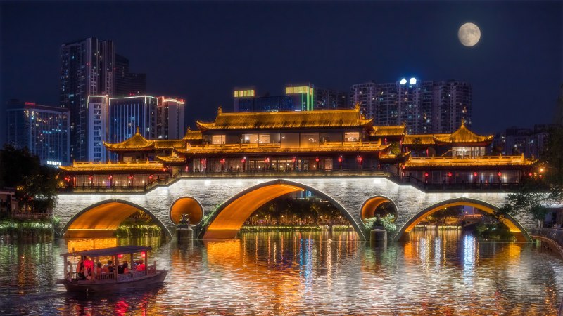 #Bing_Wallpaper千里共婵娟安顺桥中秋灯展，成都，中国 (© Philippe LEJEANVRE/Getty Images)4K | 1080P