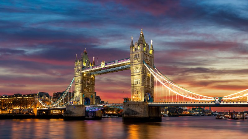 #Bing_Wallpaper小心空隙，桥面将开启！塔桥, 伦敦, 英格兰 (© Nick Brundle Photography/Getty Images)4K | 1080P